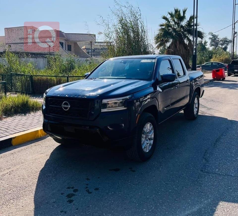 نيسان فرونتر